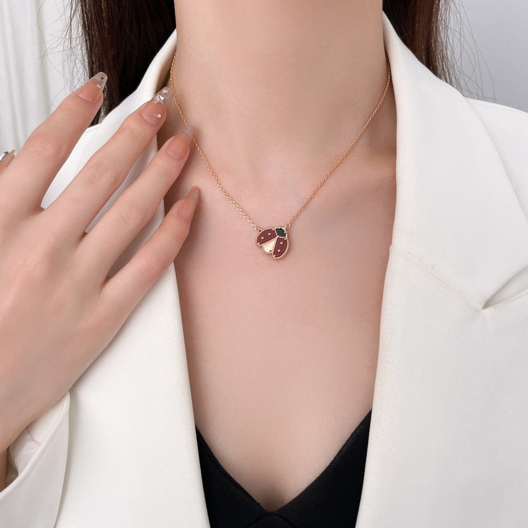 [Resenly Jewelry]LUCKY  CARNELIANS LADYBUG NECKLACE