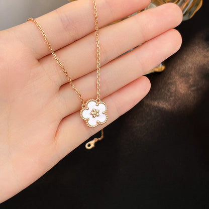 [Resenly Jewelry]LUCKY  WHITE MOP  PLUM BLOSSOM NECKLACE