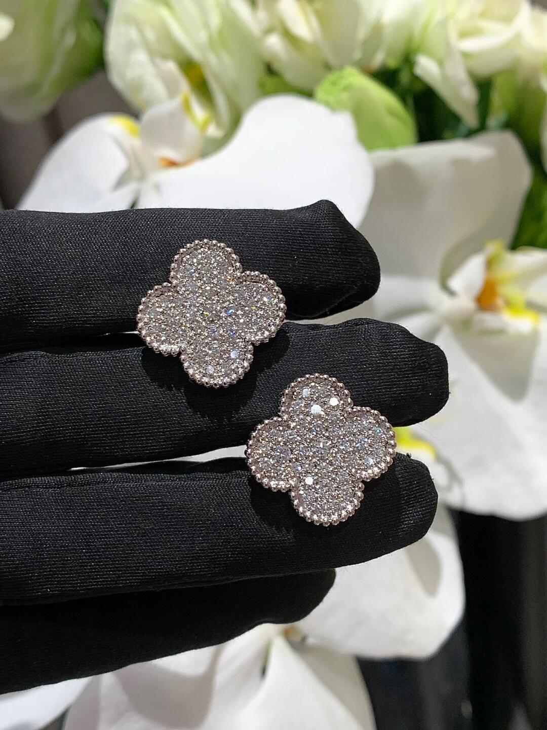 [Resenly Jewelry]CLOVER 20MM MOTIFS DIAMOND STUD EARRINGS SILVER