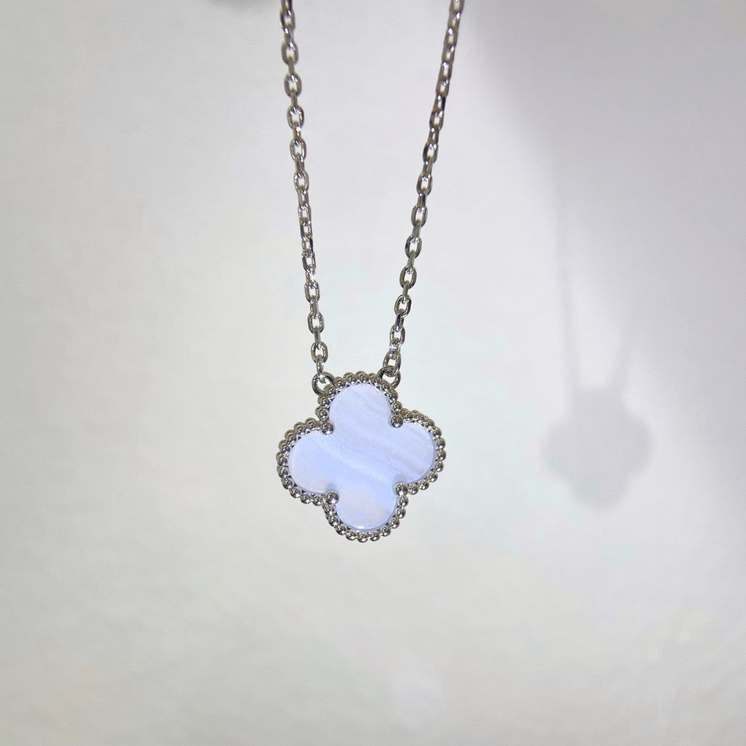 [Resenly Jewelry]CLOVER 15MM BLUE CHALCEDONY NECKLACE SILVER