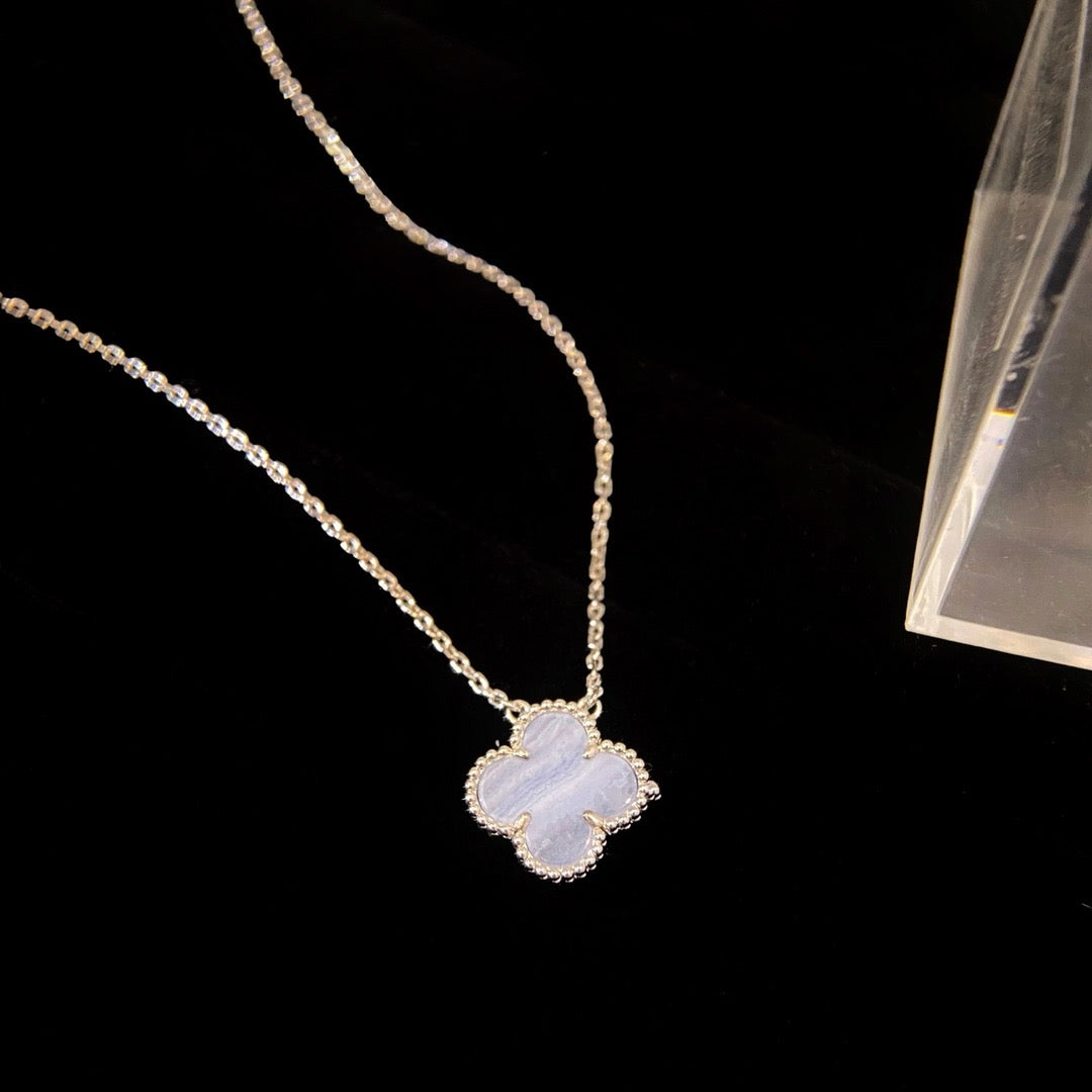[Resenly Jewelry]CLOVER 15MM BLUE CHALCEDONY NECKLACE SILVER