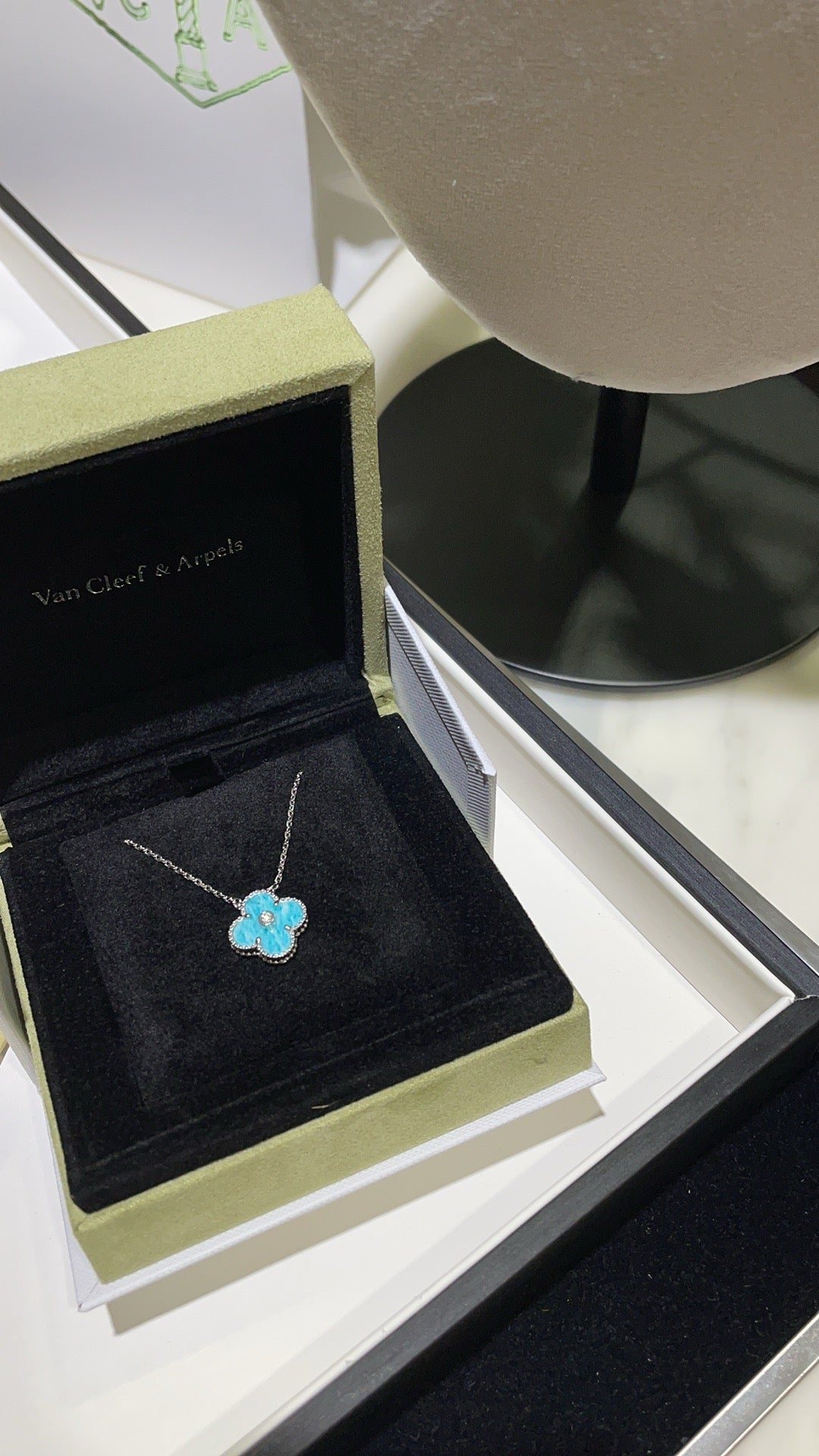 [Resenly Jewelry]CLOVER 15MM DIAMOND SVRES PORCELAIN  NECKLACE SILVER