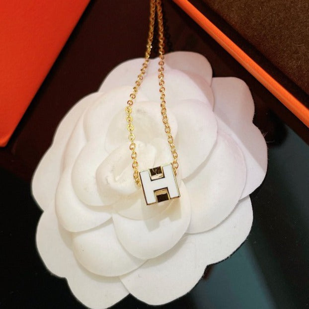 [Resenly Jewelry]H WHITE SQUARE GOLD NECKLACE