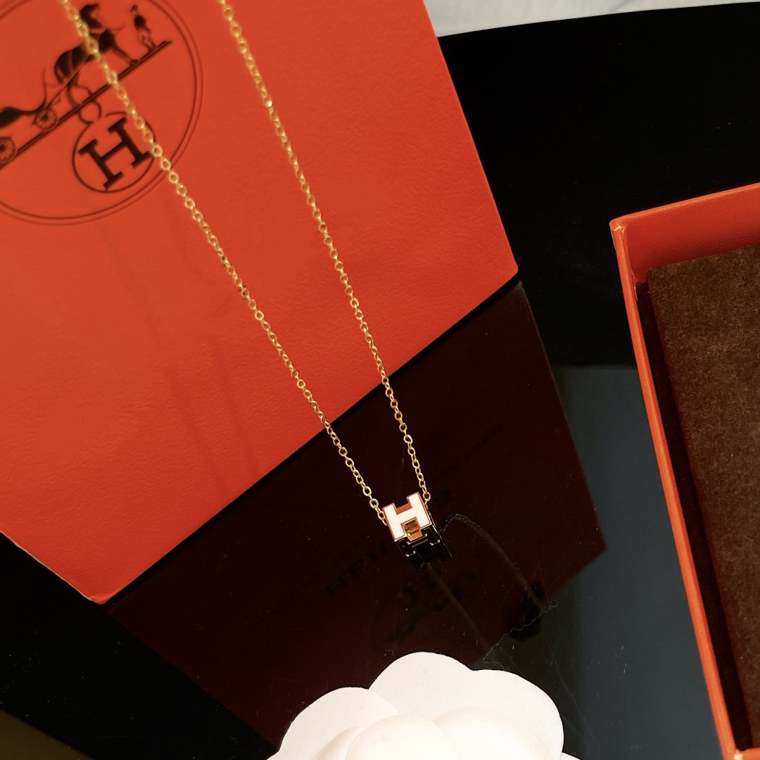 [Resenly Jewelry]H WHITE SQUARE GOLD NECKLACE