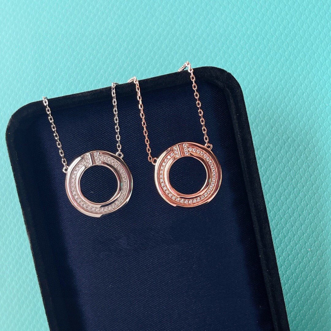 [Resenly Jewelry]DIAMOND AND MOTHER OF PEARL CIRCLE PENDANT