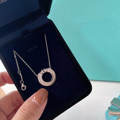[Resenly Jewelry]DIAMOND AND MOTHER OF PEARL CIRCLE PENDANT