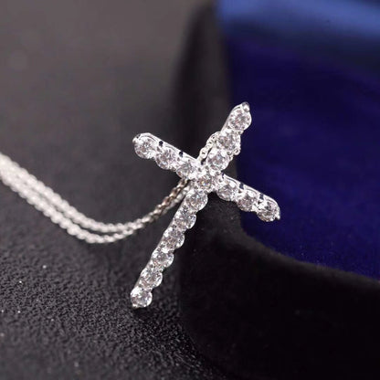 [Resenly Jewelry]MOISSANITE STONE CROSS PENDANT NECKLACE SIMULATED DIAMOND CROSS CHOKER