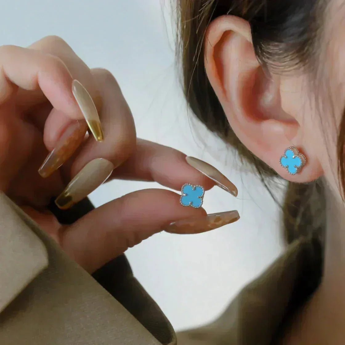 [Resenly Jewelry]CLOVER MINI 9.5MM ONYX STUD EARRINGS SILVER
