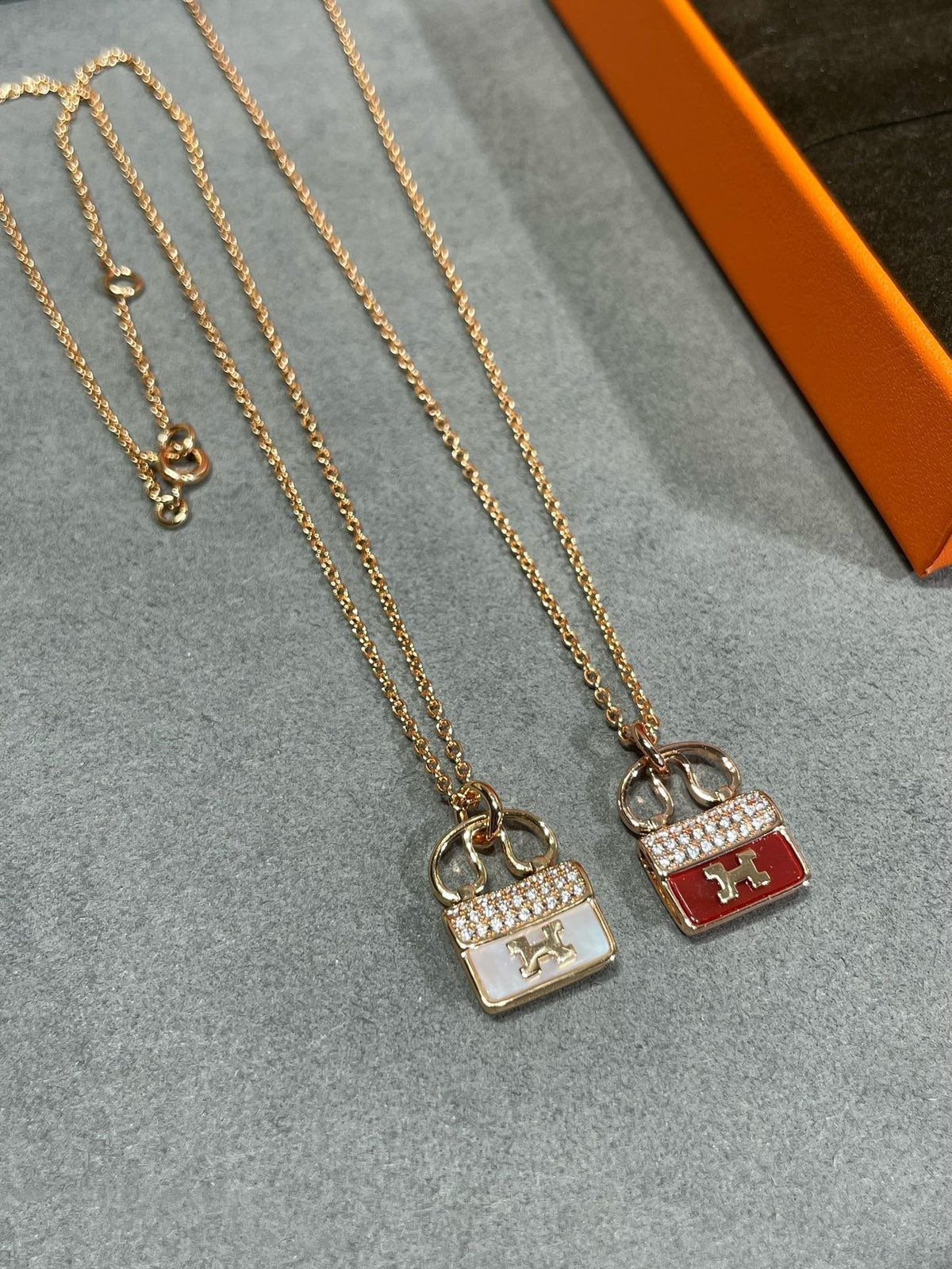 [Resenly Jewelry]H CIRCE MOISSANITE PENDANT NECKLACE GOLD