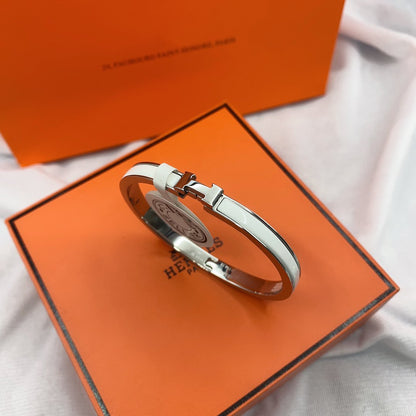 [Resenly Jewelry]CLASSIC HM CLIC WHITE 8MM ENAMEL BRACELET