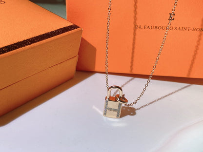 [Resenly Jewelry]HM ADVANCED NICHE LOCK HEAD NECKLACE DIAMONDS