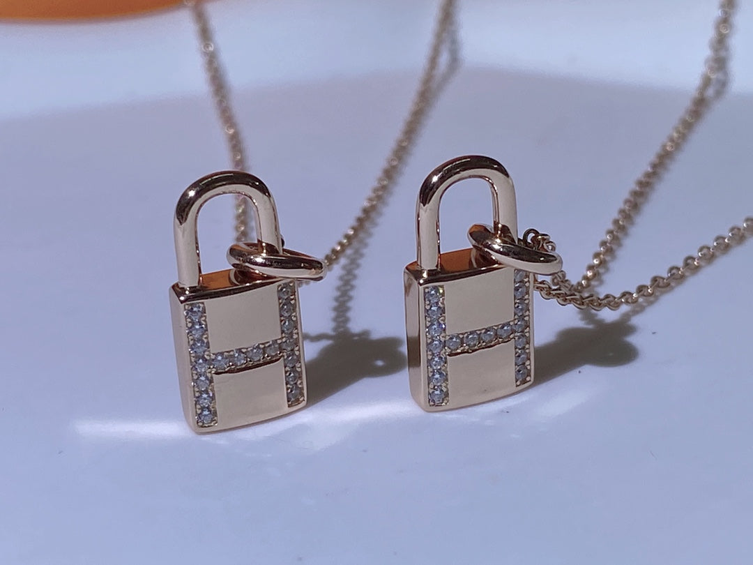 [Resenly Jewelry]HM ADVANCED NICHE LOCK HEAD NECKLACE DIAMONDS