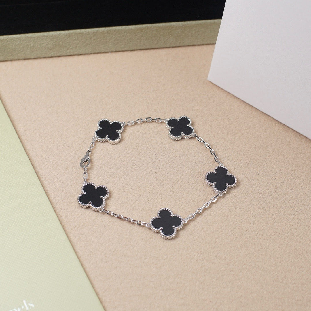 [Resenly Jewelry] CLOVER 5 MOTIF ONYXS BRACELET COLLECTION