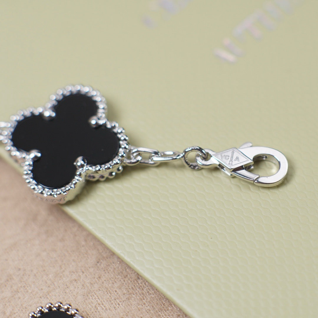 [Resenly Jewelry] CLOVER 5 MOTIF ONYXS BRACELET COLLECTION