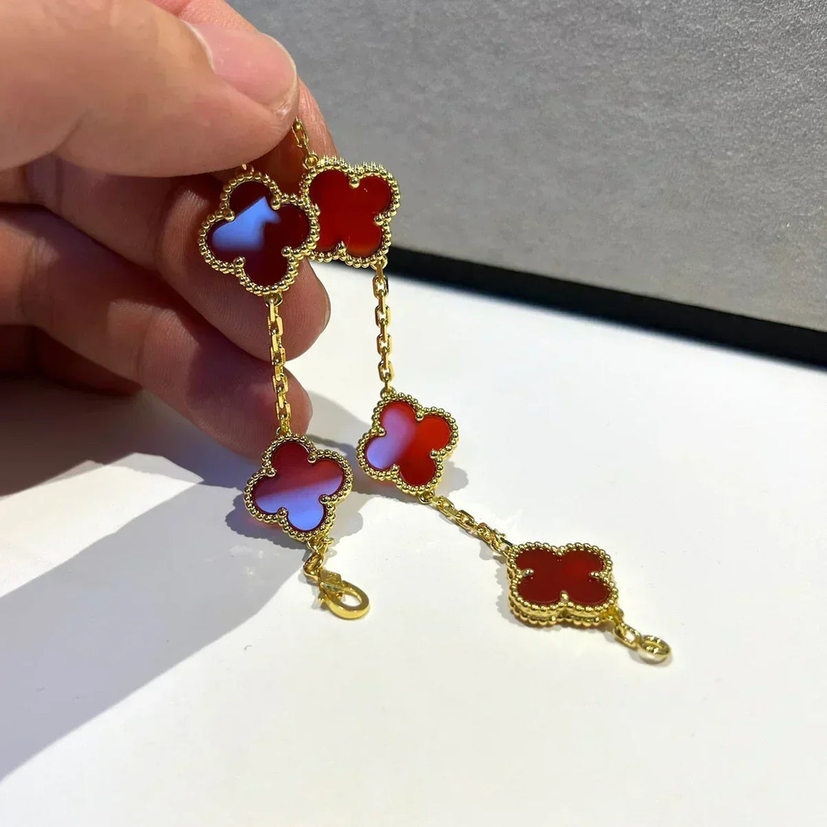 [Resenly Jewelry] CLOVER 5 MOTIF RED CORNELIAN BRACELET COLLECTION