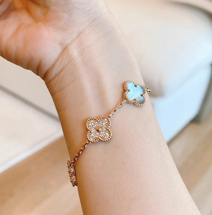 [Resenly Jewelry] CLOVER 5 MOTIF GRAY MOP BRACELET COLLECTION