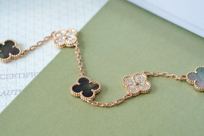 [Resenly Jewelry] CLOVER 5 MOTIF GRAY MOP BRACELET COLLECTION