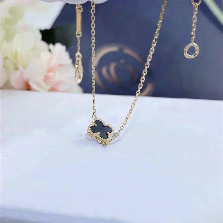 [Resenly Jewelry]CLOVER ONYX SINGLE FLOWER BRACELET