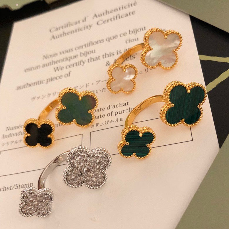 [Resenly Jewelry]CLOVER BETWEEN THE FINGER RING