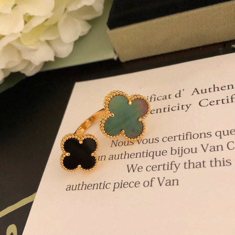 [Resenly Jewelry]CLOVER BETWEEN THE FINGER RING