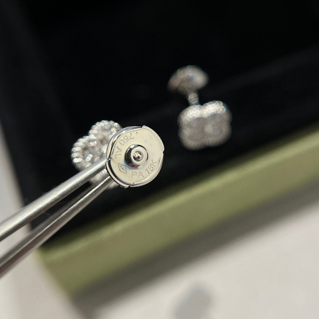 [Resenly Jewelry]CLOVER MINI DIAMOND STUD EARRINGS