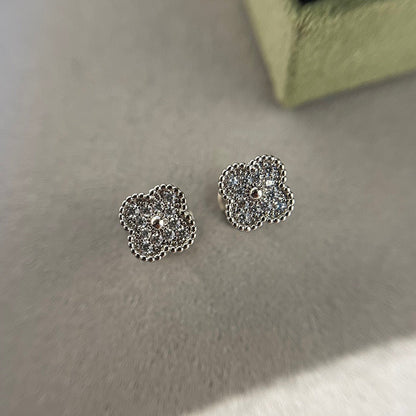 [Resenly Jewelry]CLOVER MINI DIAMOND STUD EARRINGS