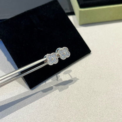 [Resenly Jewelry]CLOVER MINI DIAMOND STUD EARRINGS