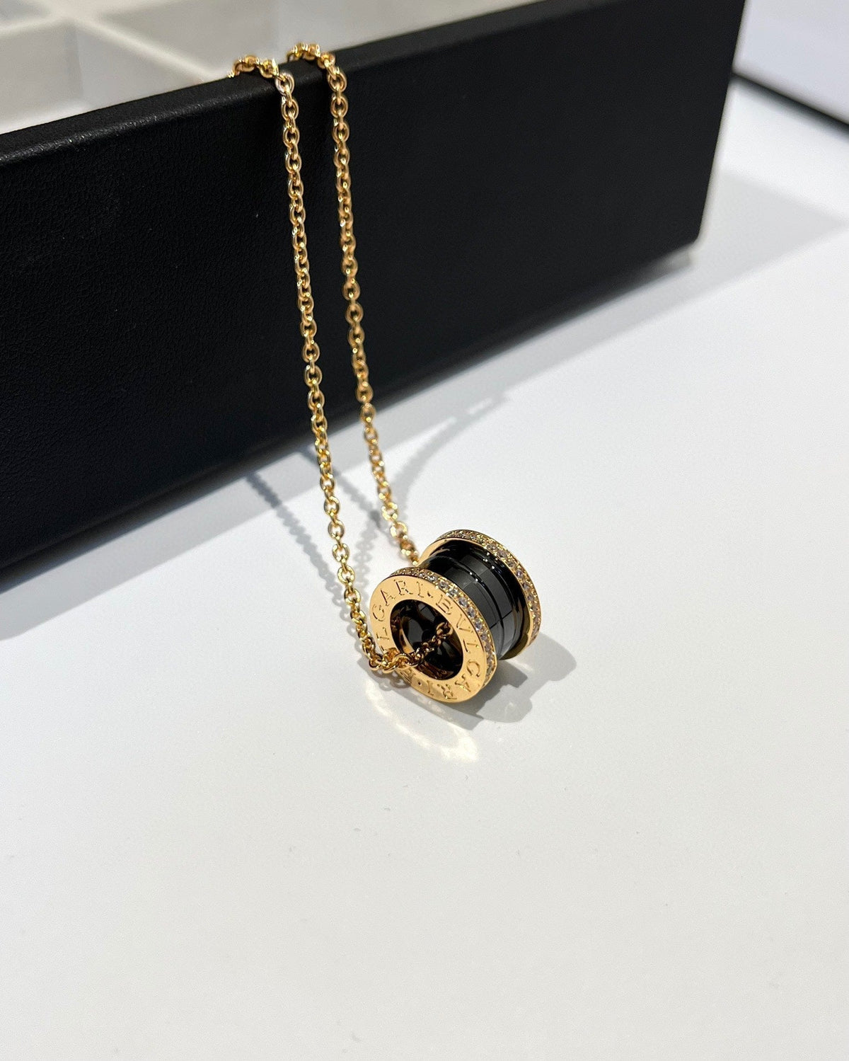 [Resenly Jewelry]ZERO 1 BLACK CERAMIC DIAMOND PINK GOLD NECKLACE