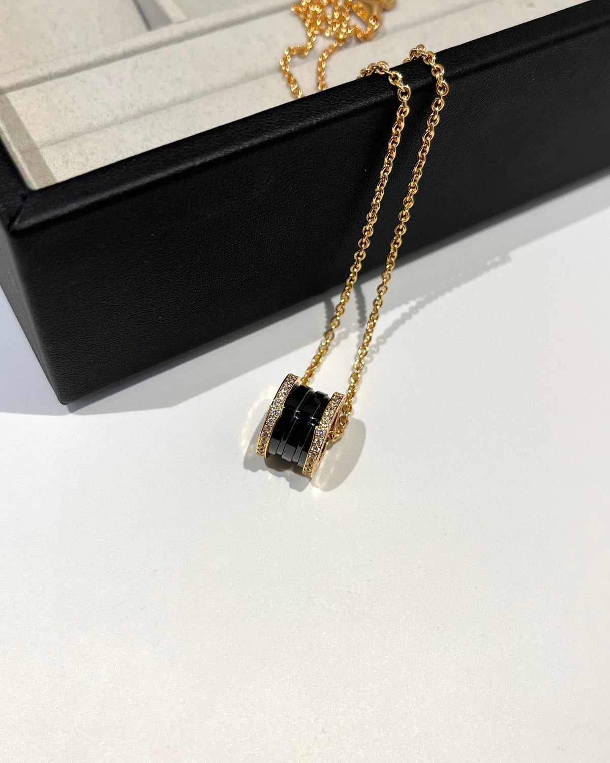 [Resenly Jewelry]ZERO 1 BLACK CERAMIC DIAMOND PINK GOLD NECKLACE